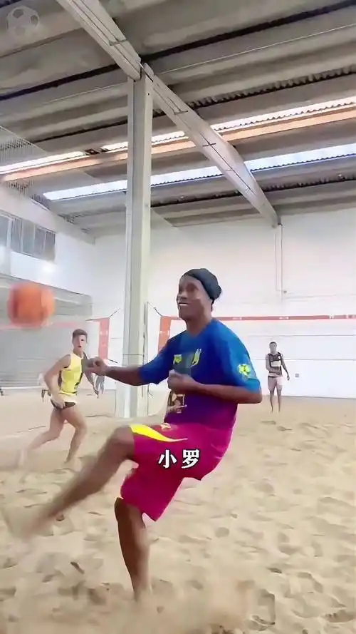 队的中场核